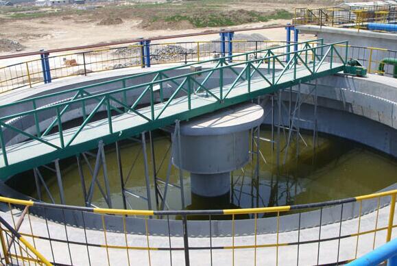 ���̰���